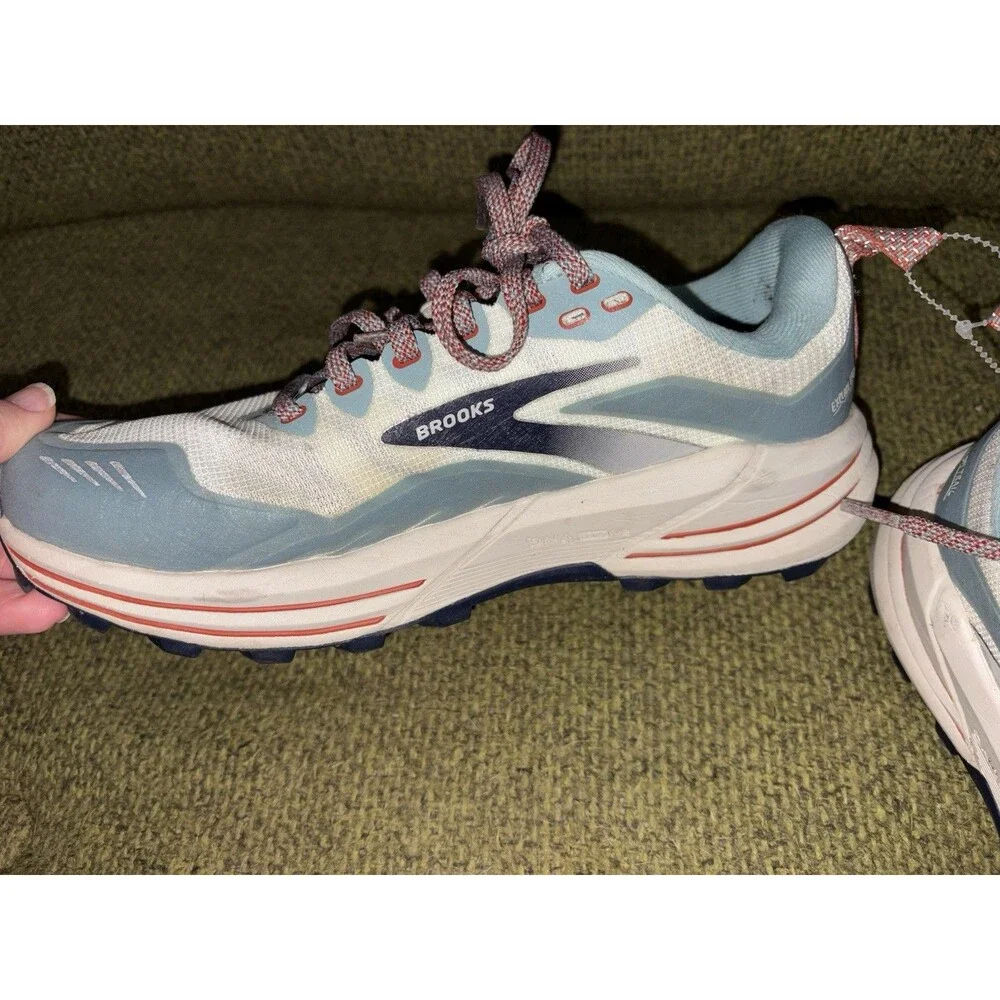 Brooks CASCADIA 16 Women's Trail Running Shoe, Aqua Sz 8